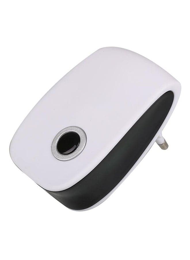 Electronic Mosquito Bugs Mice Rat Repeller white/Black 6 x 9 x 7centimeter