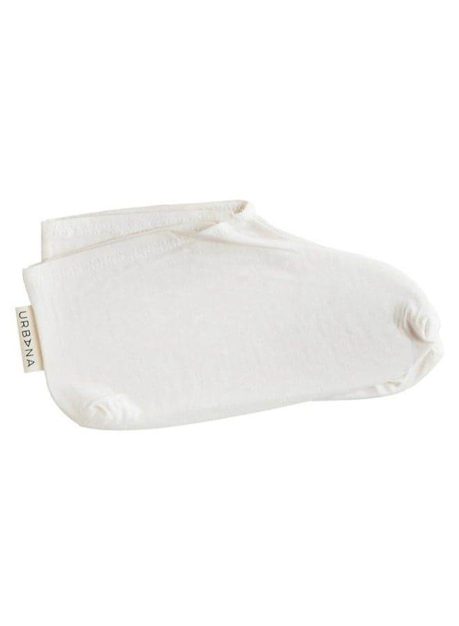 Pair Of Spa Prive Moisturizing Booties White