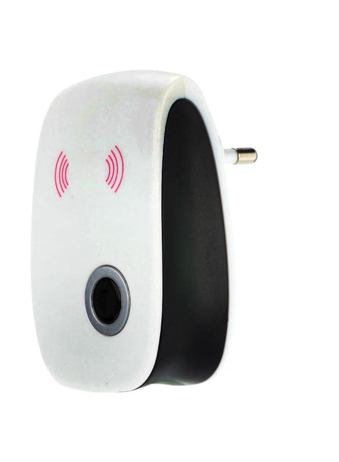 3-Piece Ultrasonic Electronic Pest Repeller Set White/Black 13centimeter