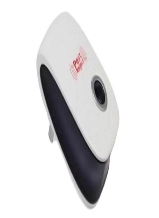 Electronic Ultrasonic Rodent Repellent White/Black