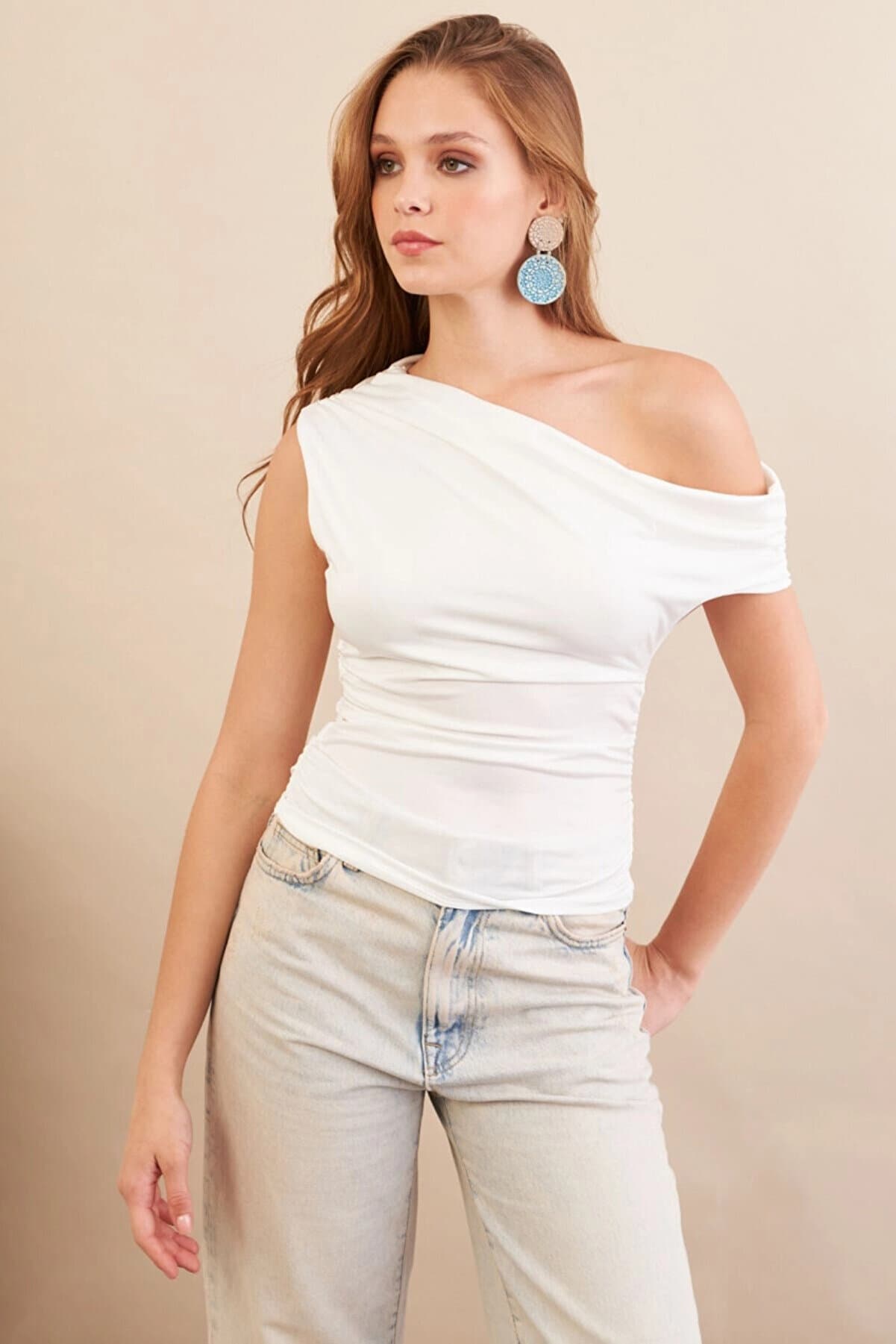 Women's Ecru Degaje Collar Gathered Blouse Fry2320