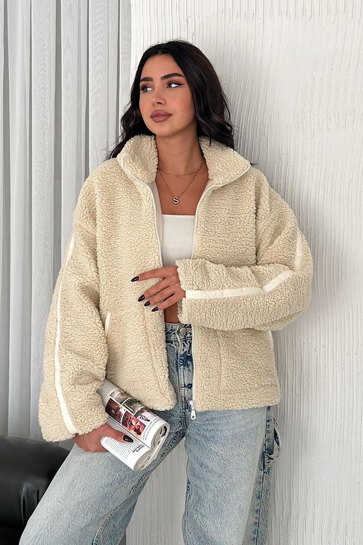 Women's Zippered Oversized Lined Plush Jacket – Soft Textured & Comfortable Style