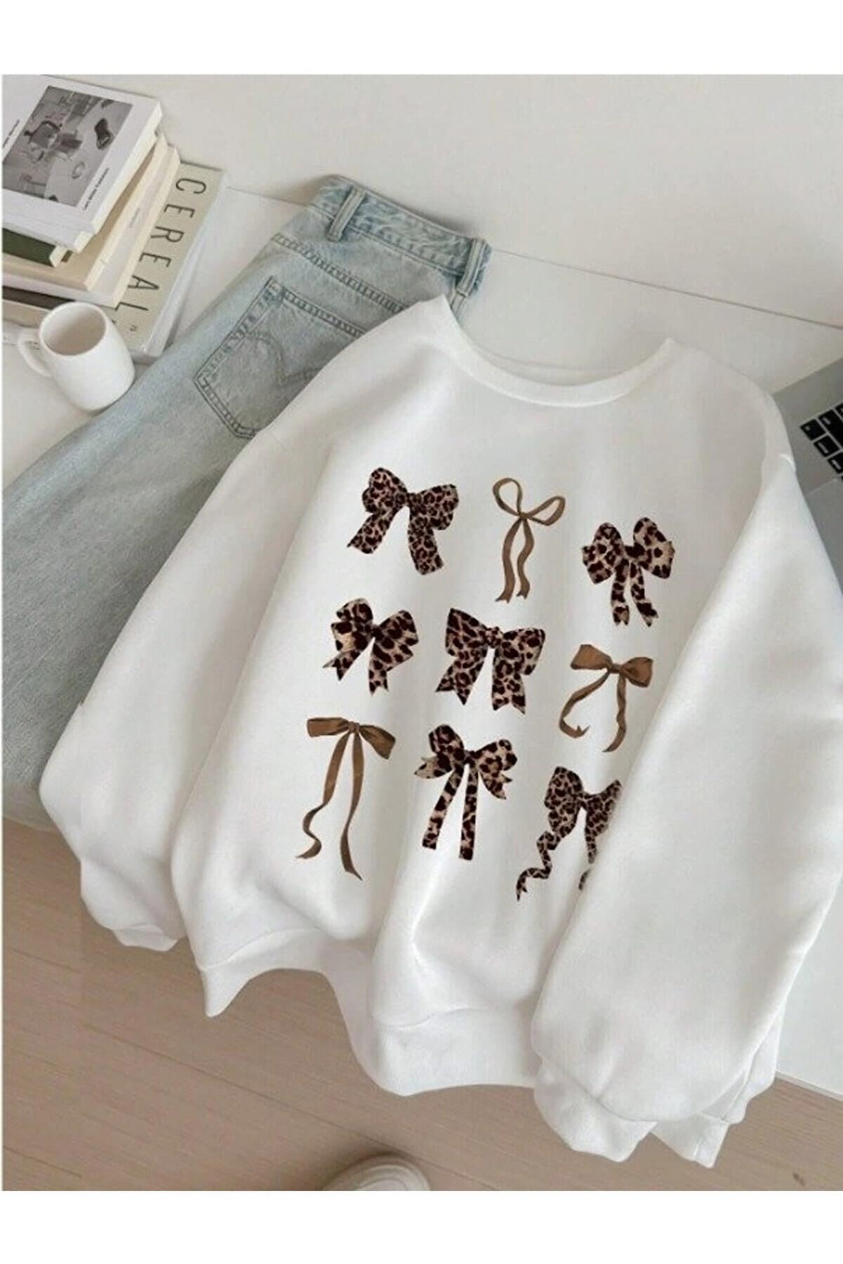 Leopard Bow Patterned Three Thread Oversize Sweatshirt