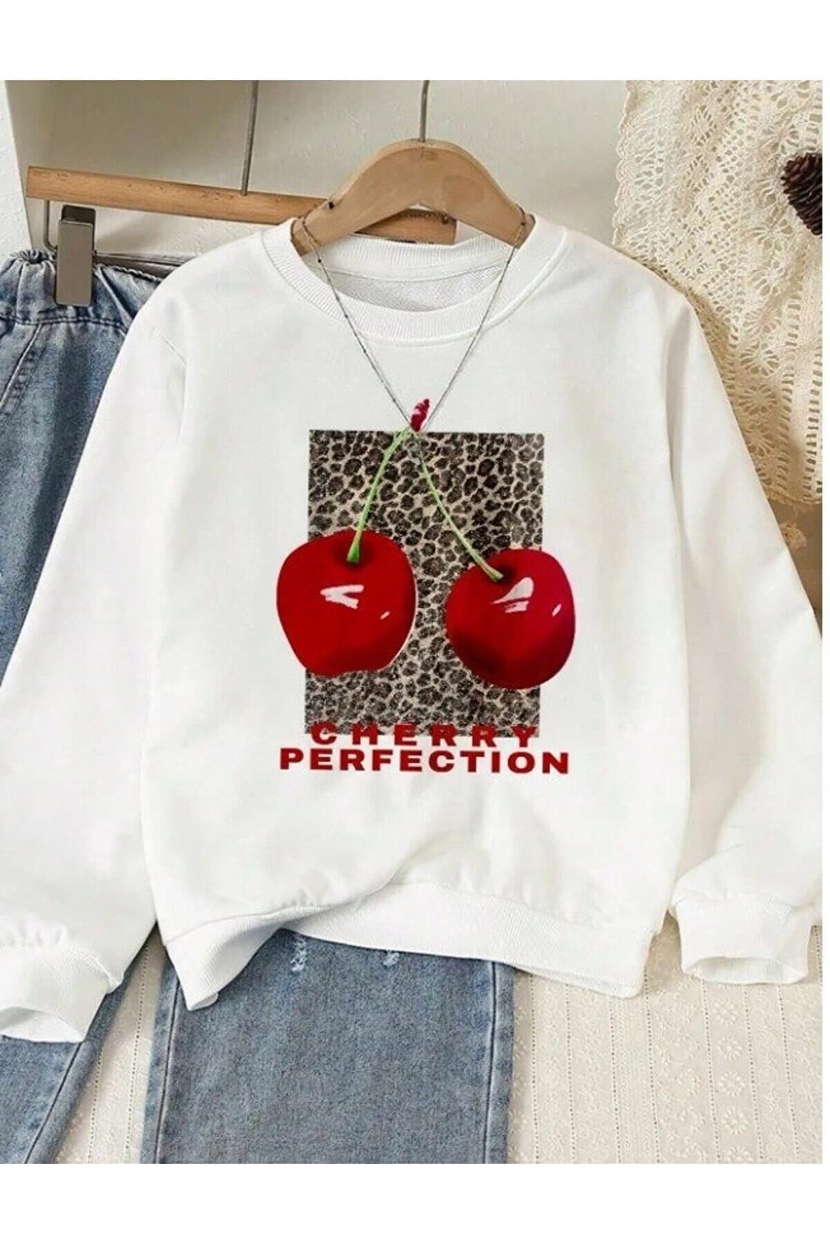 Kiraz Printed Oversized 3 Thread Sweat White