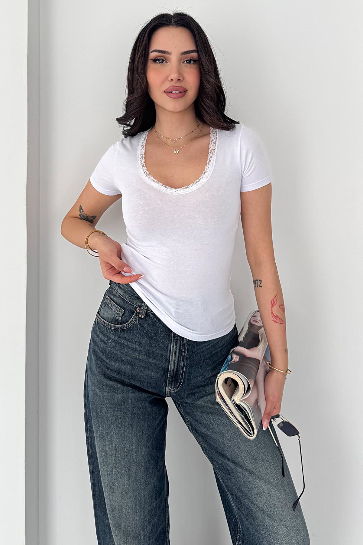 Women's Lace Collar Basic T-Shirt – V-Neck Slim Fit Stylish Blouse