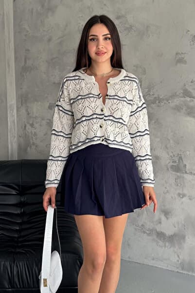 Winter Fairy Tale Patterned Knit Cardigan – a Touch of Warm Style