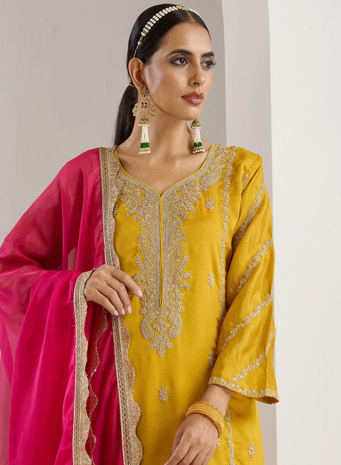 Women's Mustard Polyester Blend Printed Tunic Full Length Casual Straight Fit Kurta Set