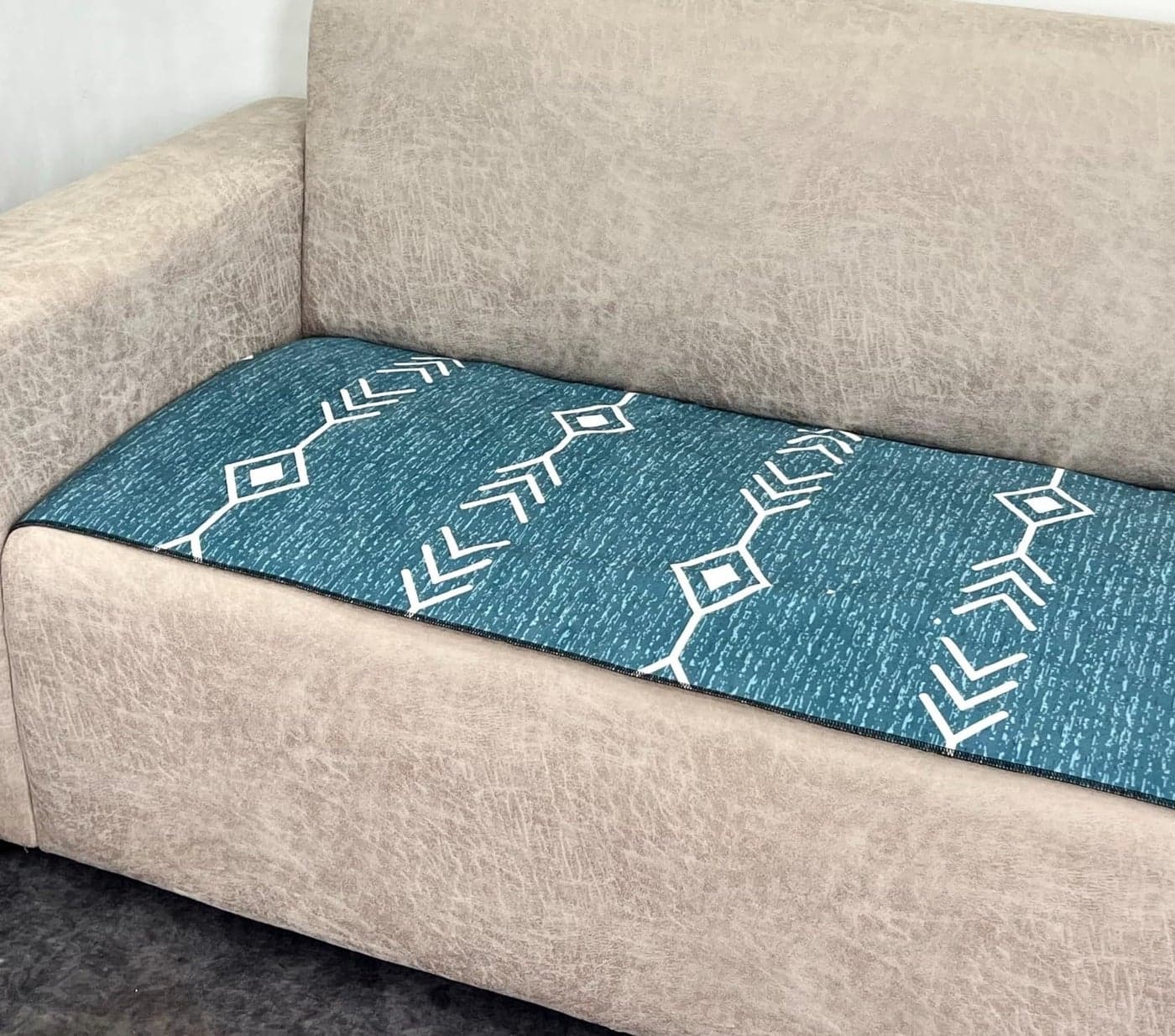 AMAZE ATTIRES Polycotton Printed Sofa Seat Cover For 7 Seater With Heavy Antiskid Backing & Easily Machine Washable Sofa Seat Runner For Couch (22 X 68 Inch - 1 Piece, 22 X 48 Inch - 2 Piece) Aasr005