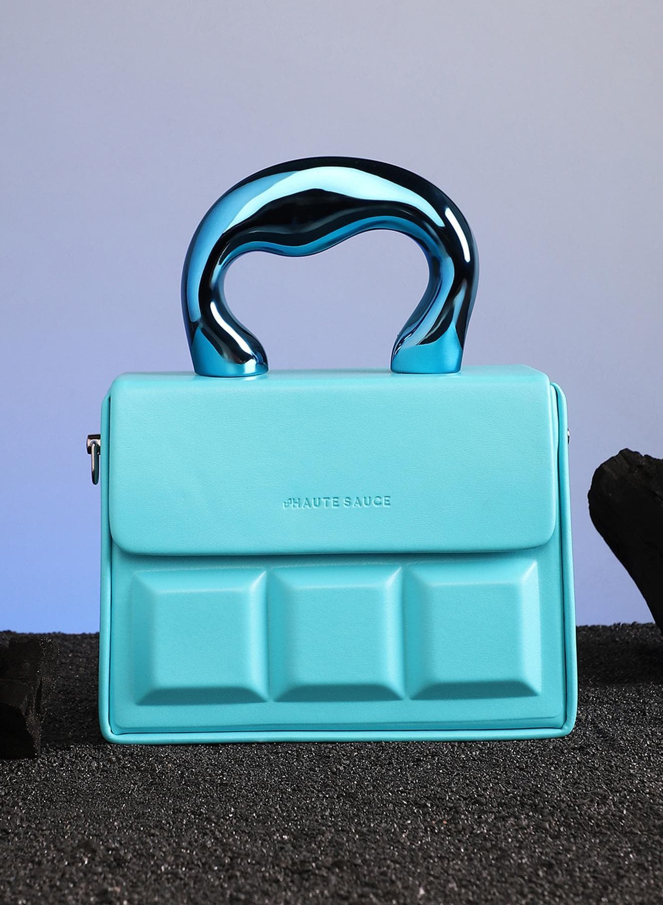 Women's The Caldera Quilt Hand Bag - Sky Blue