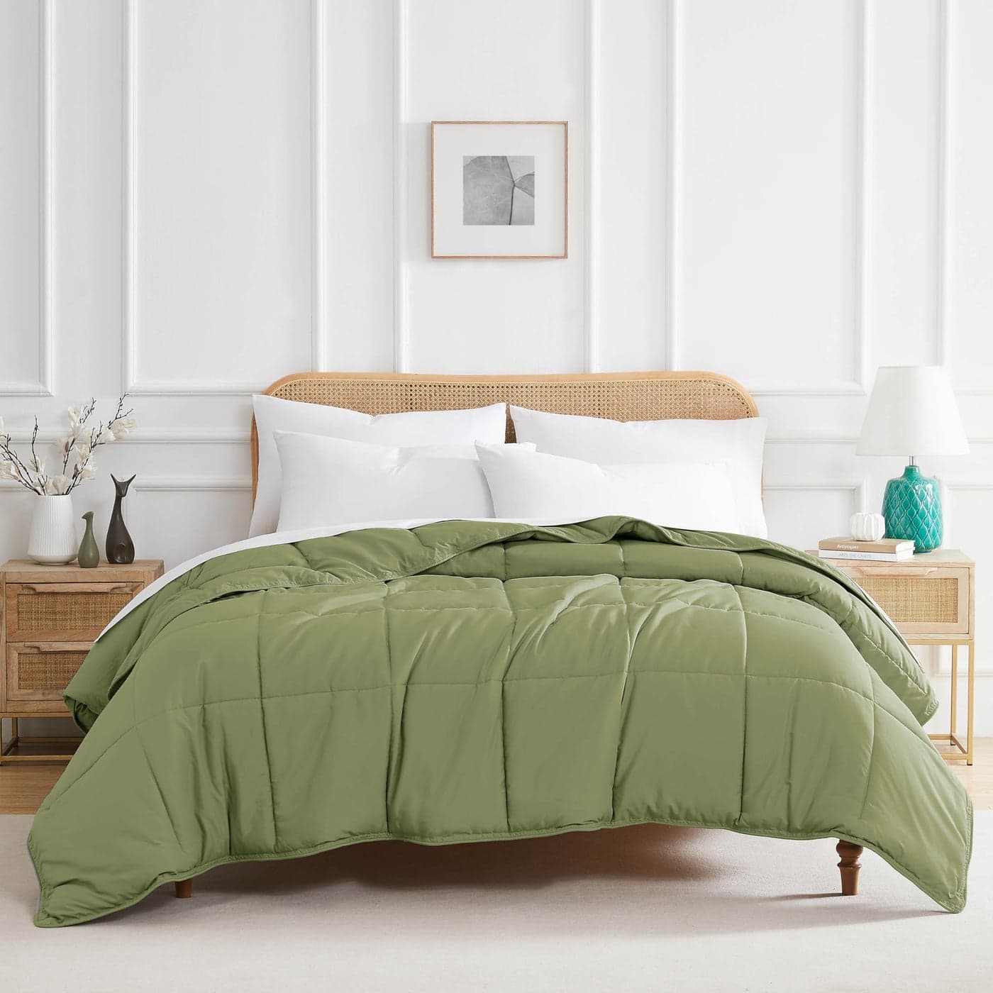 Southshore Fine Living Inc Oversized Sage Green Comforter King Size Cozy and Soft Pet Hair Resistant Bedding CalKing Comforter DownAlternative Bedspread All Seasons Bedding Sage Green