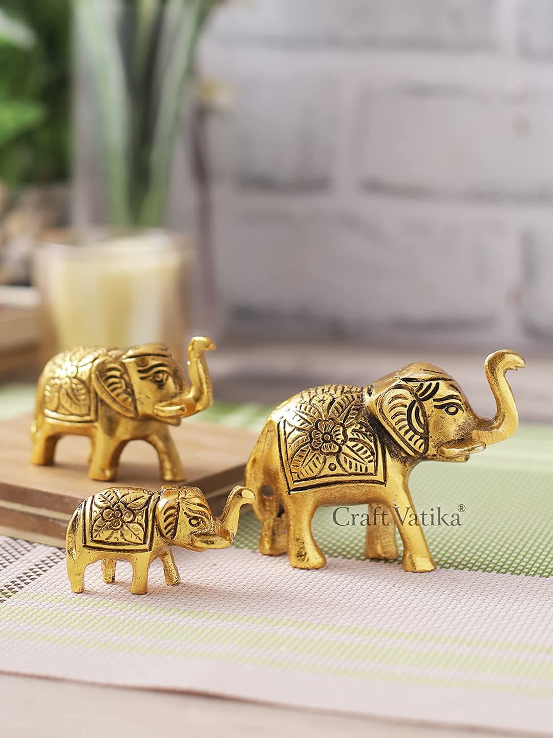 CraftVatika Metal Trunk Up Elephant Family Statue Showpiece Figurine Fengshui Vastu Lucky Decorative Items for Home Decor Living Room Office Desk Desktop Decoration and Gifting (Set of 3) (Pack of 5)