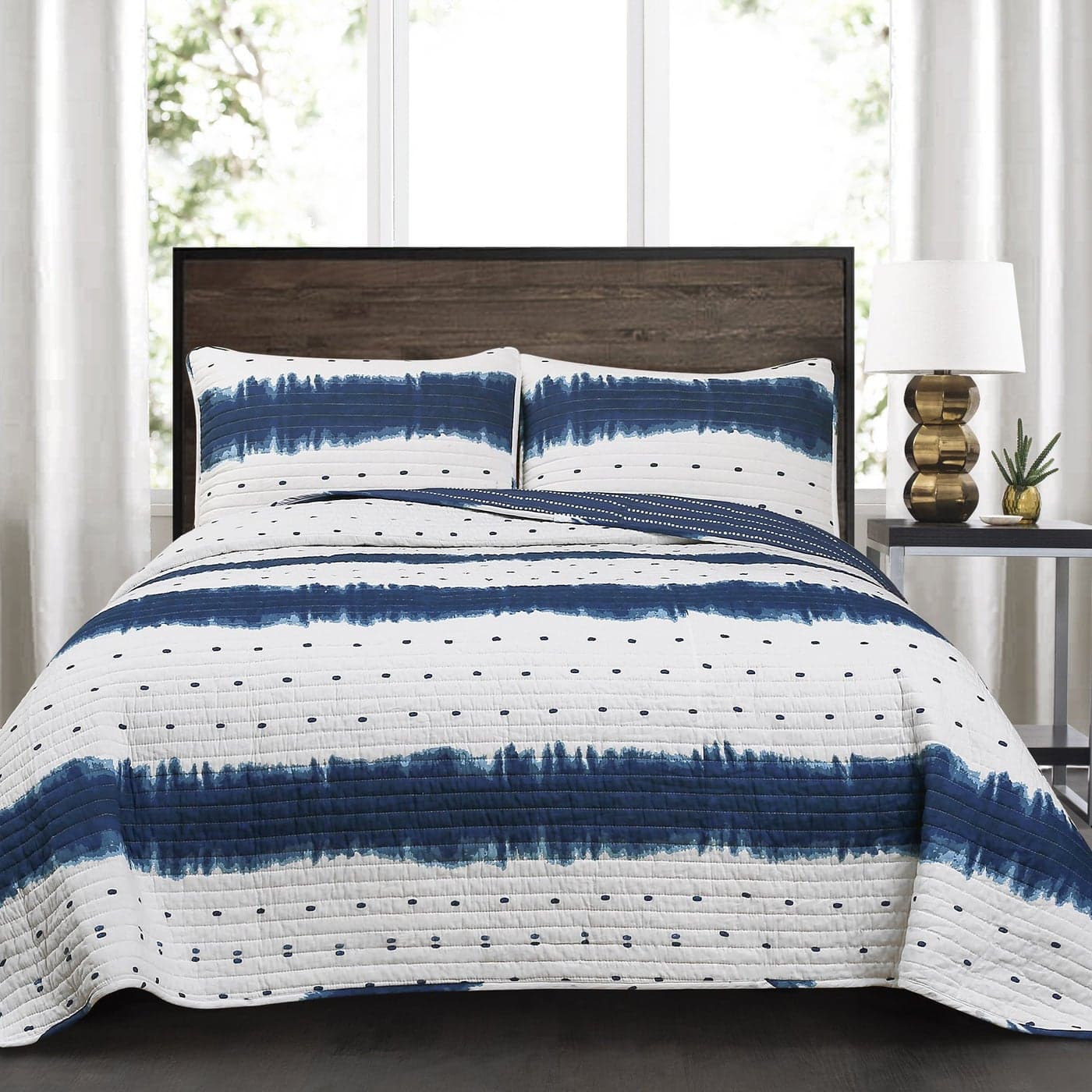 Lush Decor Jane Shibori Quilt Reversible 3 Piece Polka Dot Stripe Bedding Set King Navy