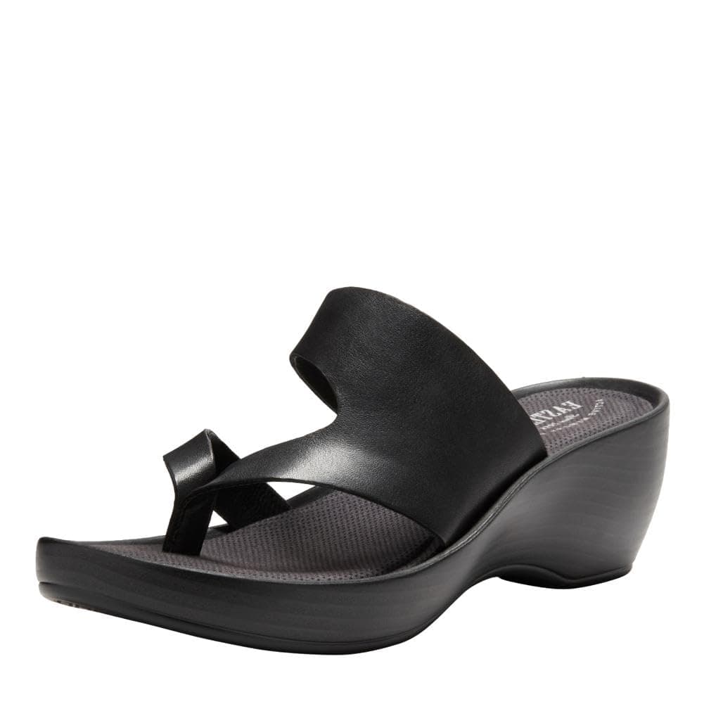 EASTLAND Womens Laurel Sandal Black 7 Wide