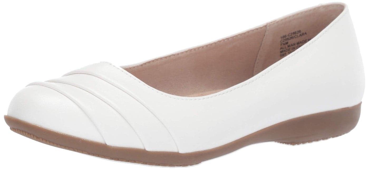 CLIFFS BY WHITE MOUNTAIN Clara Womens Ballet Flat WhiteBurnishedSmooth 10 M