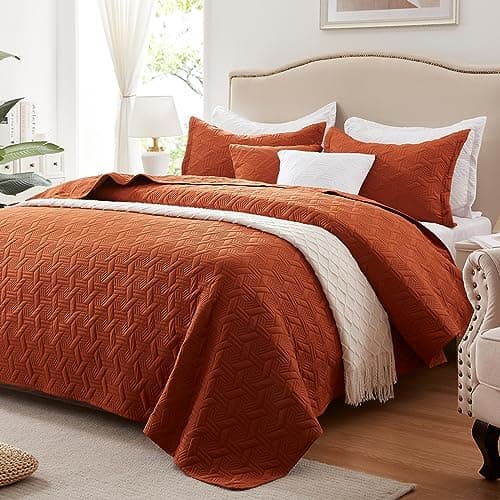 LEAONME Quilt Set King Size 3 Pieces,Lightweight Burnt Orange/Rust Bedspread-98''x106'',Soft Microfiber Summer Quilt,Luxurious Warm Coverlet Sets for All Seasons (Includes 1 Quilt, 2 Shams)