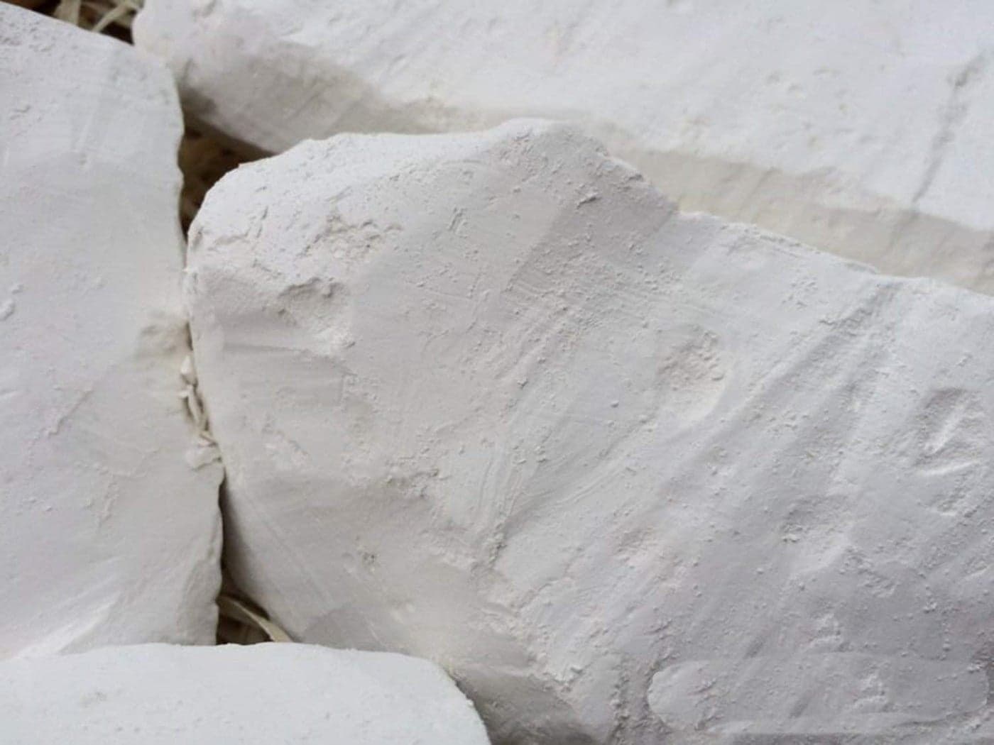 UCLAYS NIKOLAEV edible Chalk chunks natural for eating 8 oz 230 g US
