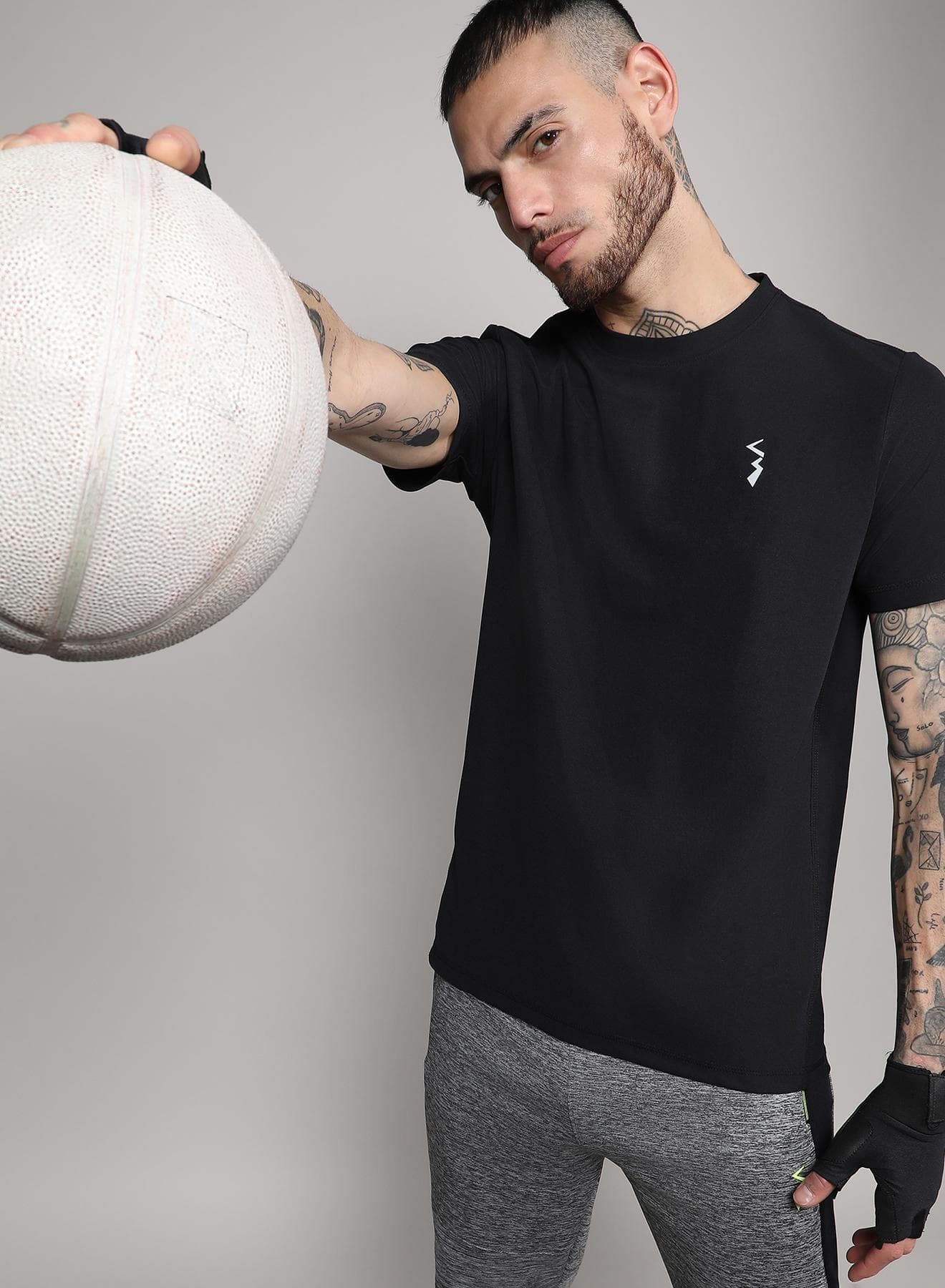 Men's Onyx Black Solid Activewear T-Shirt