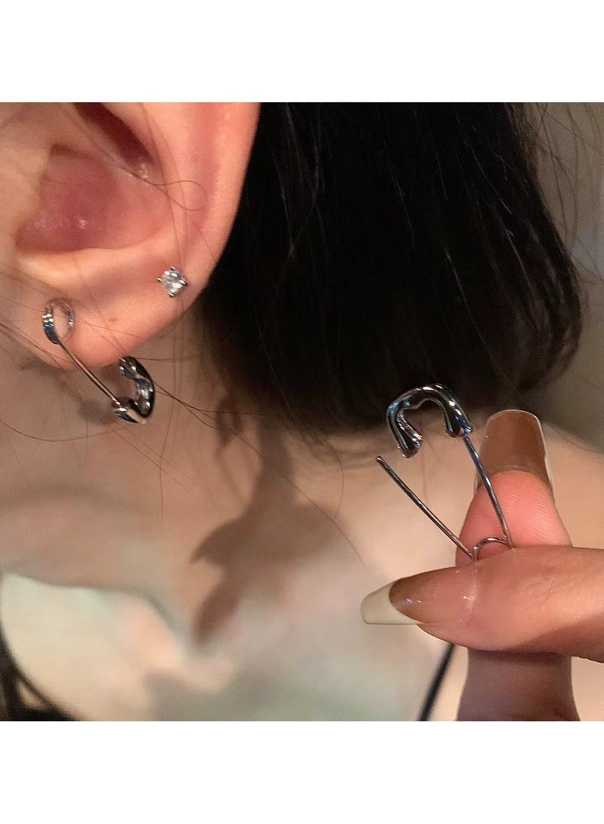 Minimalist Safety Pin Stud Earrings – Unique High-End Design, Trendy Women's Ear Accessories