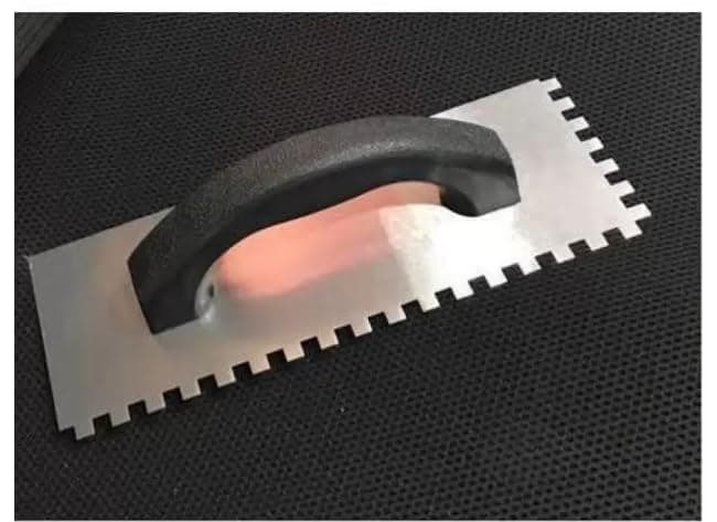 Steel Notched Trowel for Fixing Big Size Tiles & Stone
