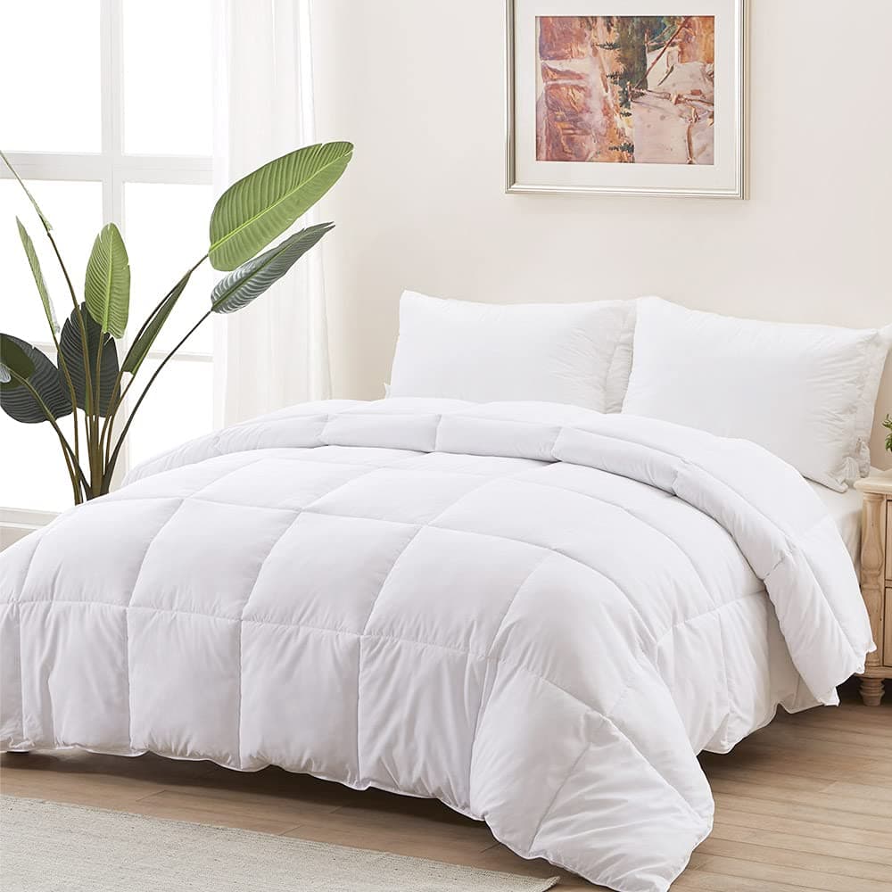 ACCURATEX Duvet Insert King Comforter Fluffy Down Alternative Fill Hotel Collection Comforter for King BedLightweight Soft All Season Duvet Insert with Corner Tabs Machine WashableWhite104x90