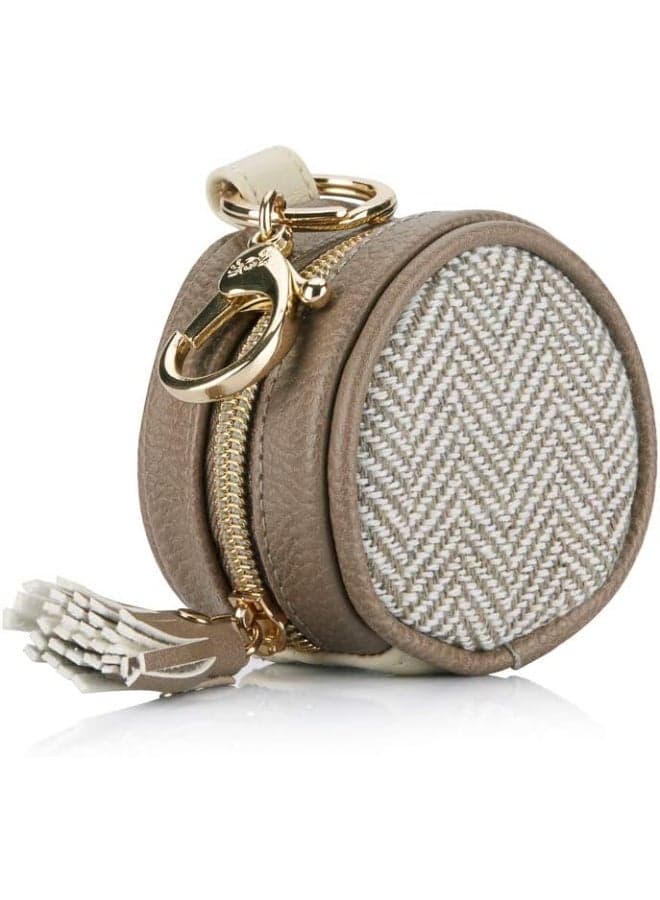Itzy Ritzy Pacifier Case with Clip – Pacifier Charm Pod