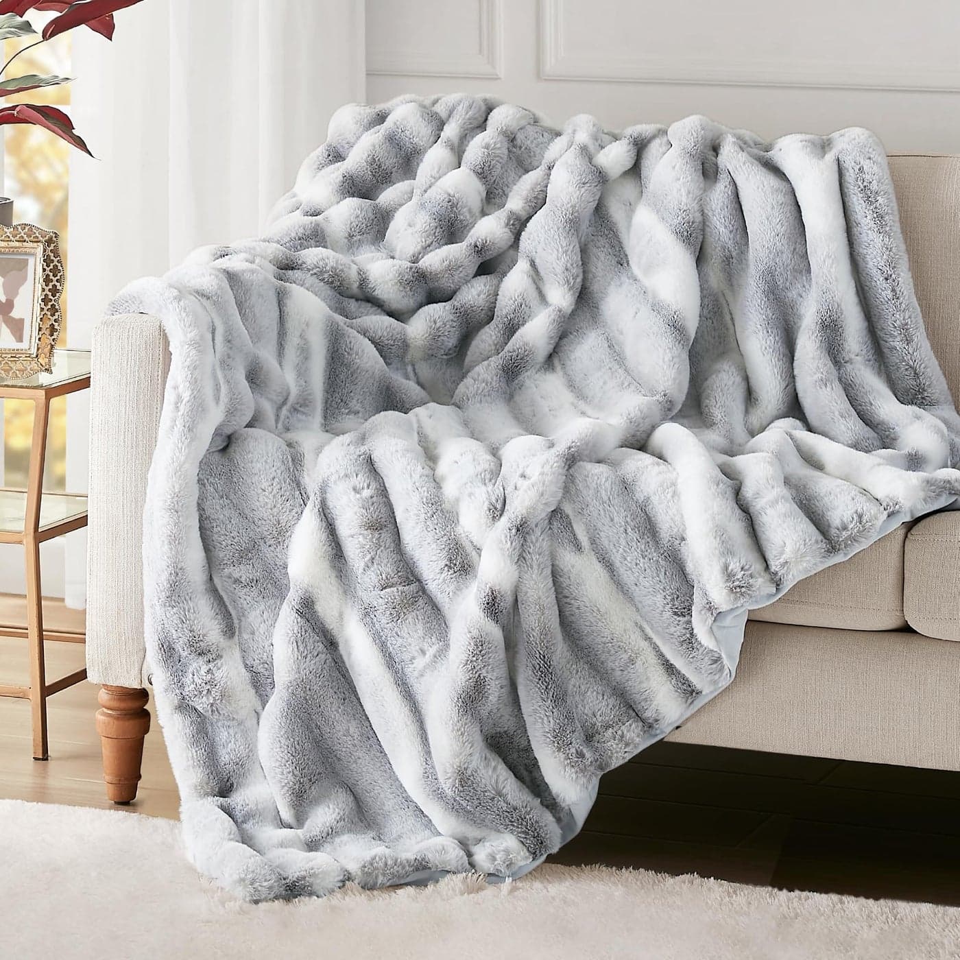 Hyde Lane Luxury Fluffy Faux Rabbit Fur Throw Blanket Ultra Soft Cozy Blankets for Sofa Couch Bedroom Warm Thick Fuzzy Throws As a Gift Snow Lynx 60x80