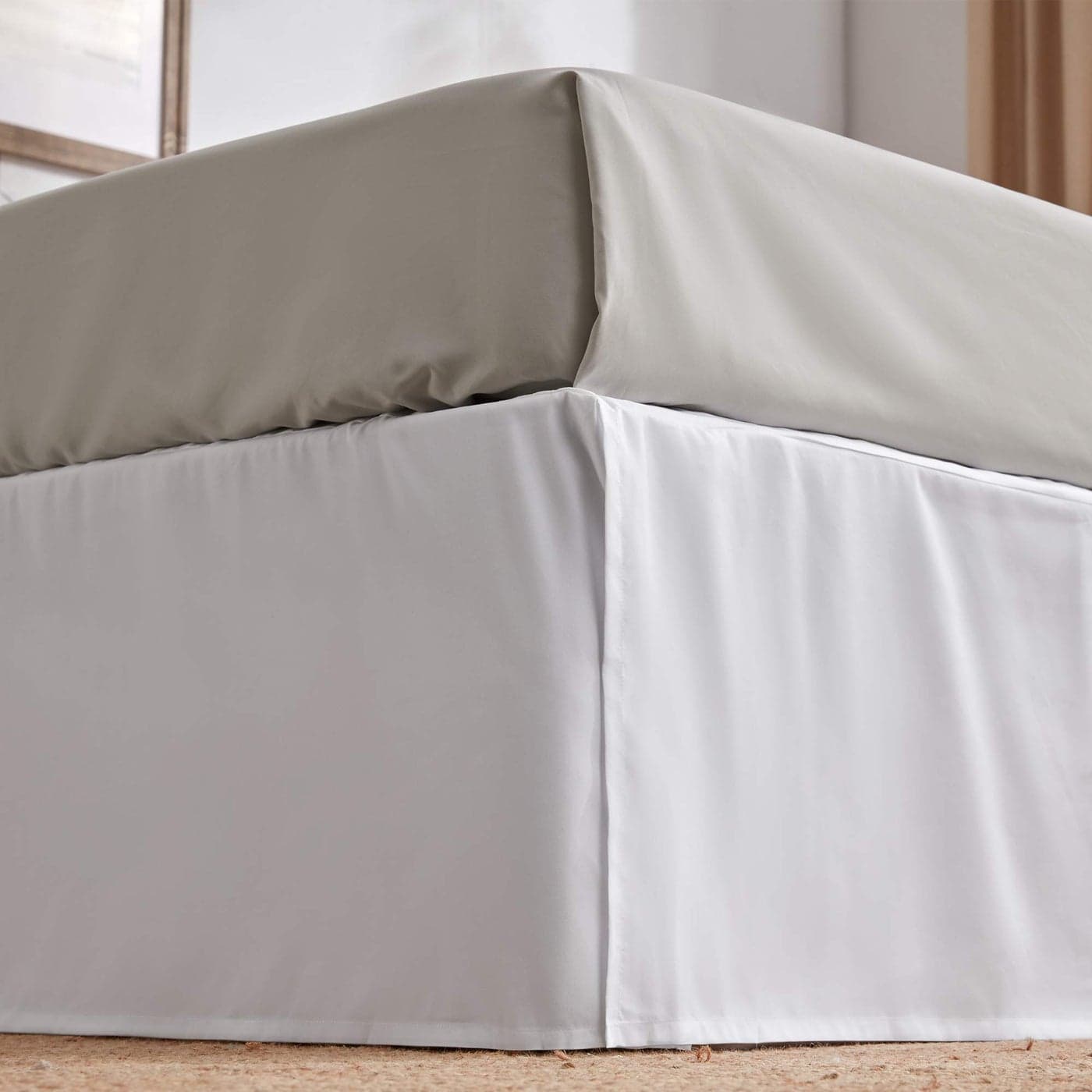 SLEEP ZONE Pleated Bed Skirts Queen Size 15 inch Tailored Drop Easy Fit Bedskirt AntiStatic Fade Resistant Queen White