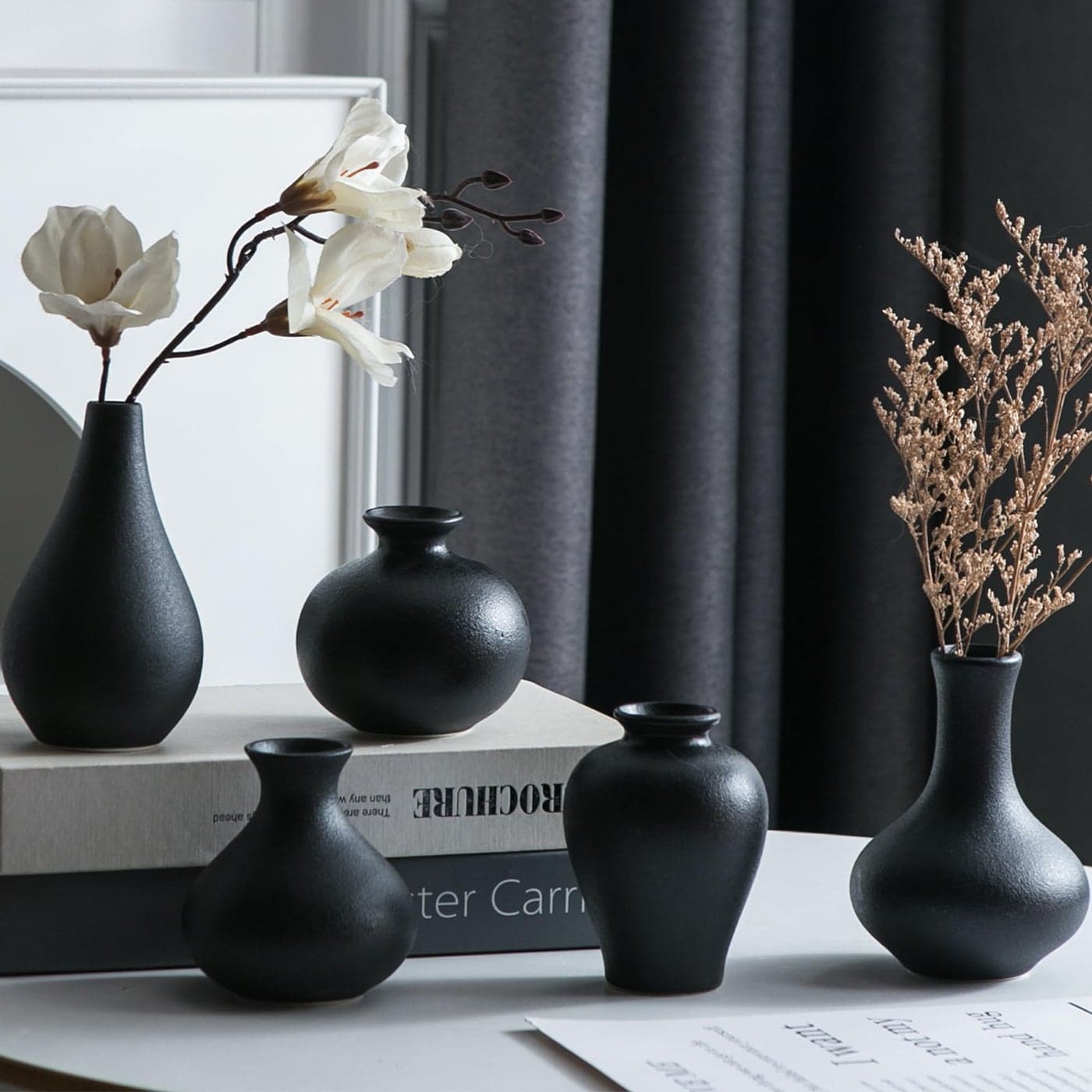 Tanvecle Small Black Vases Ceramic Bud Vase Set of 5 Mini Pottery Vases for Pampas Grass Flowers Decorative Vases for Home Modern Decor Rustic Decor Veses for Living Room Dining Table Shelves