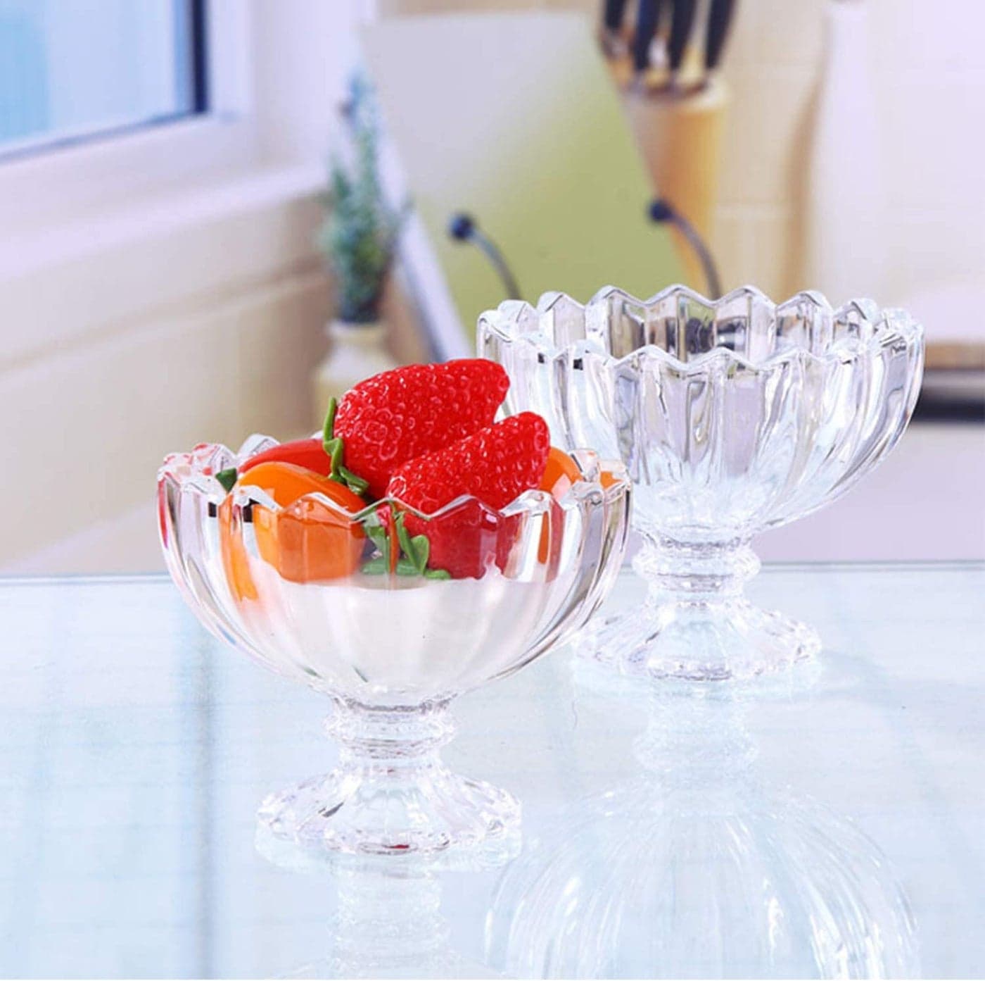 MARTVIA 300ML Ice Cream Glasses Cups Dishes for Desserts, Milkshake,Fruit and Pudding Glass Serving Bowls, Perfect for Home, Restaurants and Parties Dishwasher Safe (American Cups, Set of 2)