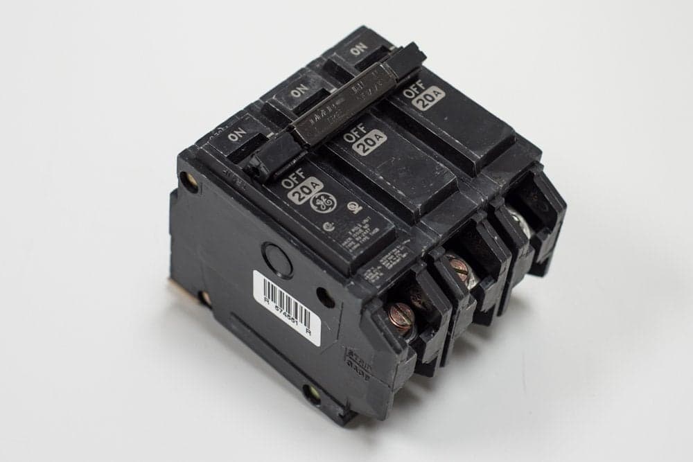 GE THHQB32030 3P240V30A CB