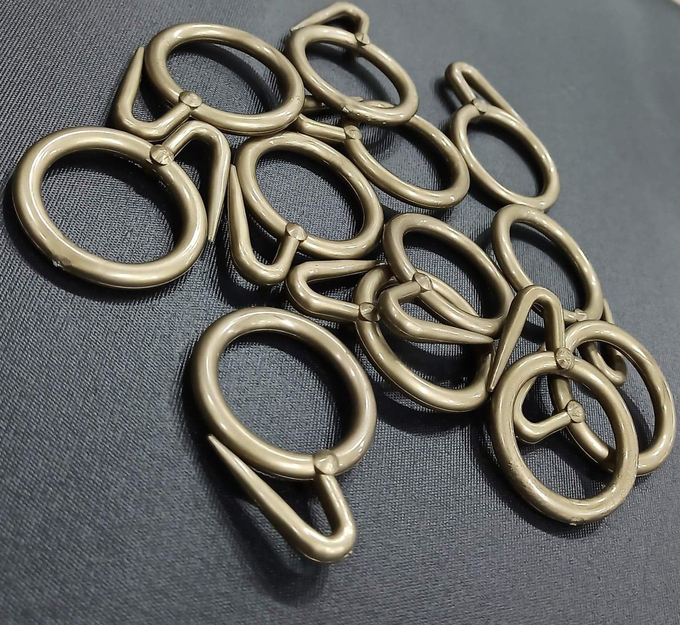 FAPBADRI Plastic Curtain Rings for Windows Curtains, Door Curtains, Bathroom Curtains and Other Multipurpose Usage - Colour: Antique Gold - 50 Pieces