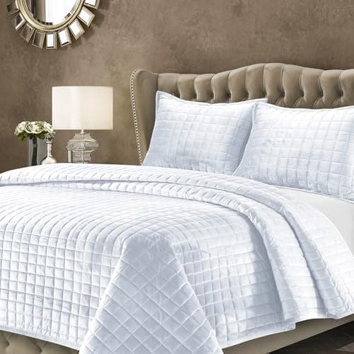 Tribeca Living Luxury Velvet Quilt Queen Size Set - 260GSM Ultra-Soft Oversized Velvet Bedspread Comforter Set with 2 Shams, in Florence White