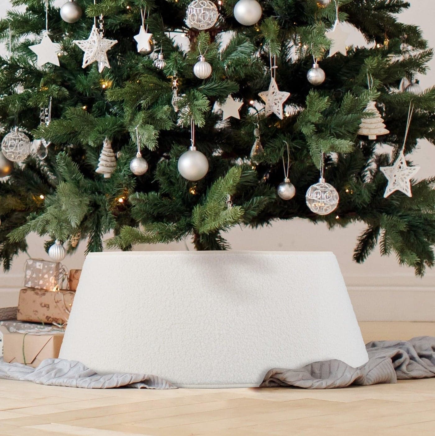 Beautiful Christmas Tree Collar Authentic 28 Boucle Tree Ring for Any Christmas Decor Easy to Set Up Skirt Enhances Your Holiday Home Decor