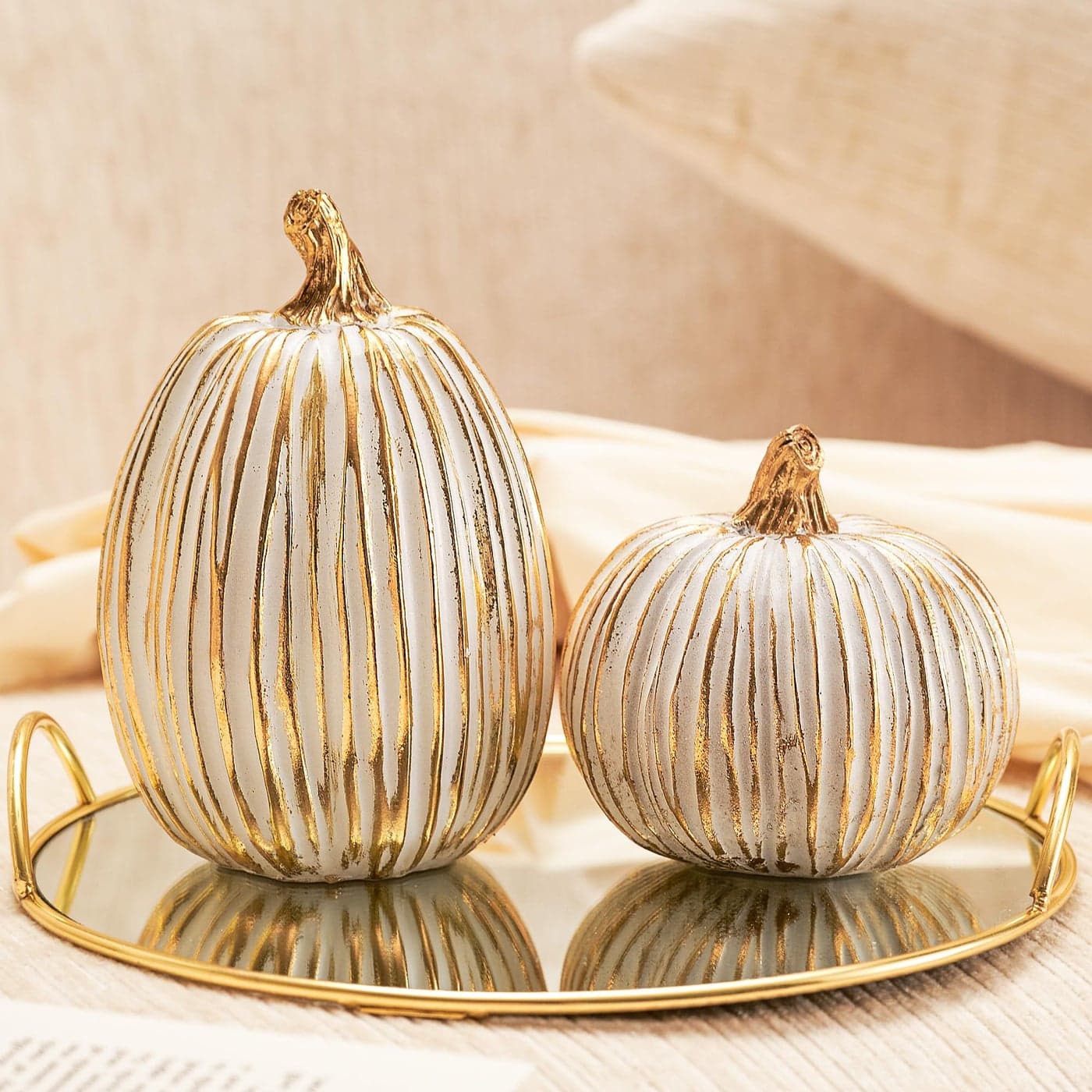 DN DECONATION White and Gold Fall Pumpkin Decorations Thanksgiving Table Centerpieces 2 Pcs Artificial Luxury Resin Pumpkins Figurines for Decorating Autumn Harvest Fall Home Decor Shelf Mantel