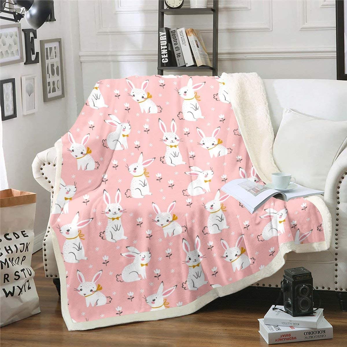 Cute Rabbit Throw Blankets Cartoon Bunny Pink Fleece Flannel Throws Boys Girls Lovely Little Floral Rabbit Decor Soft Cozy Fleece Blankets Botanical Animal for Sofa Bed Couch40x50 Inches