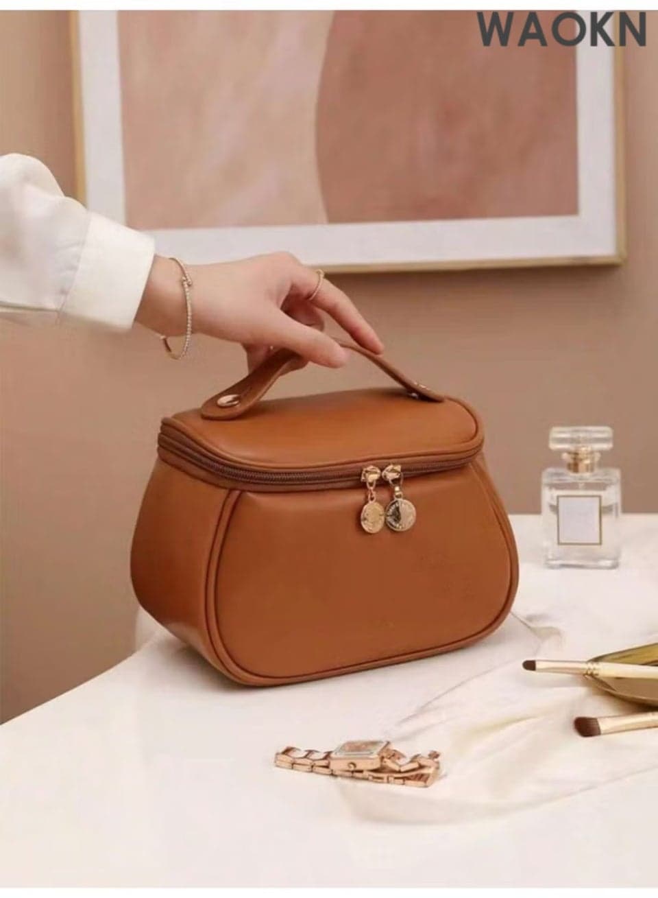 1pc Luxury PU Leather Makeup Bag, Candy Makeup Bag, Handbag, Portable Toiletry Bag, Travel Cosmetic Bag Makeup Travel Toiletry Storage Necessities Gift Storage Zipper Accessories Nails (Size 20.5*11.5*14CM)(Brown)