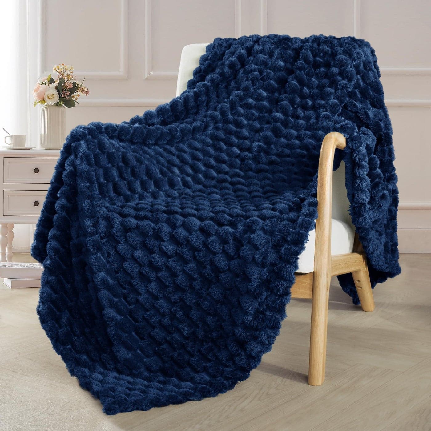 Exclusivo Mezcla Extra Large Fleece Throw Blanket for Couch 50x70 Inches Stylish Jacquard Soft Throw Blanket Fuzzy Cozy Lightweight for Winter Navy Blue