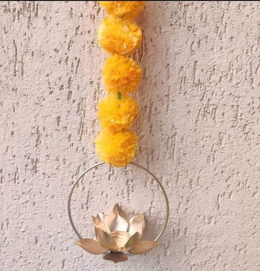 Sanvatsar Home Set of 5 Metal Lotus Candle Holder with Artificial Flower Garland Home Decor Home Living Decor Party Decorations Wall hangings