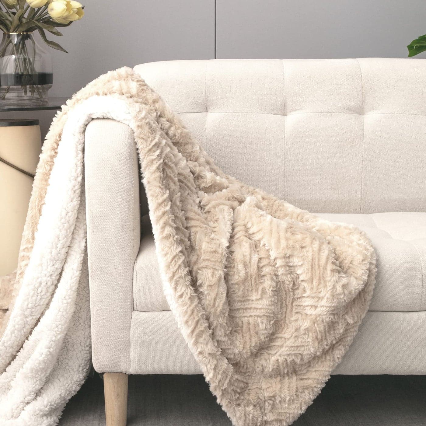 DaDa Bedding Champagne Ivory Faux Fur Throw Blanket Dreamy Gold Geometric Embossed Sherpa Backside Super Soft Warm Cozy Plush Fluffy 63 x 90