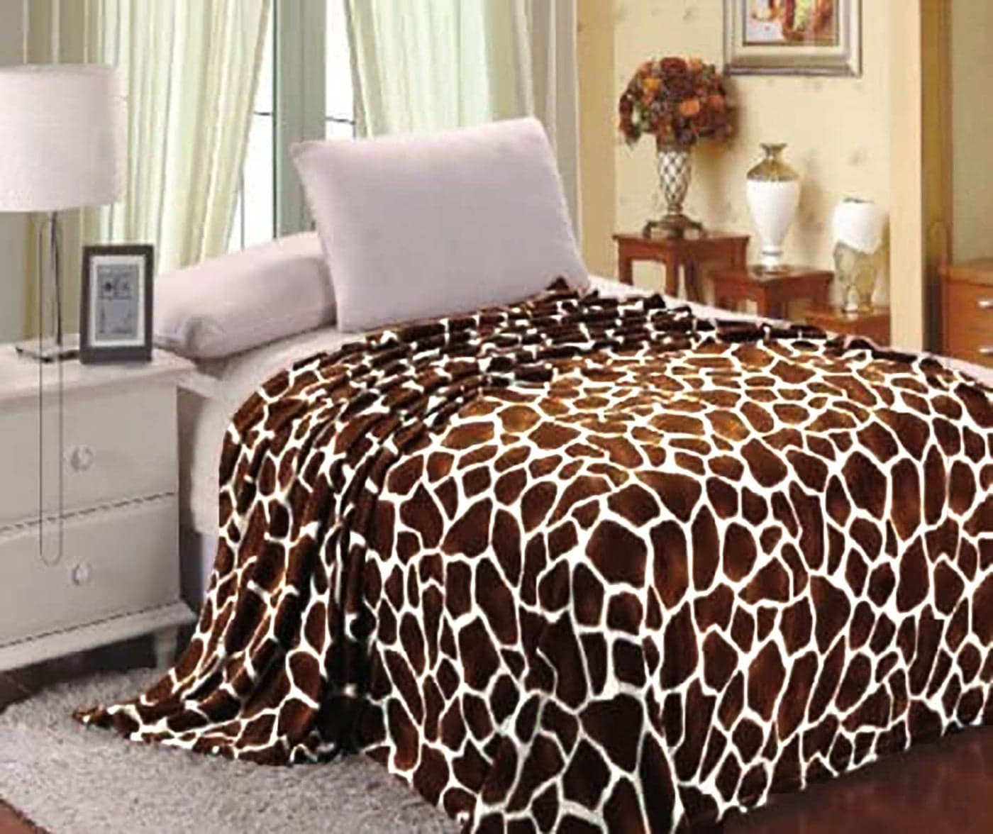 Home Must Haves Ultra Soft Micro Plush Luxurious Flannel Fur All Season Premium Bed Blanket (Twin 75"x80", Giraffe Skin Print), Brown and Beige