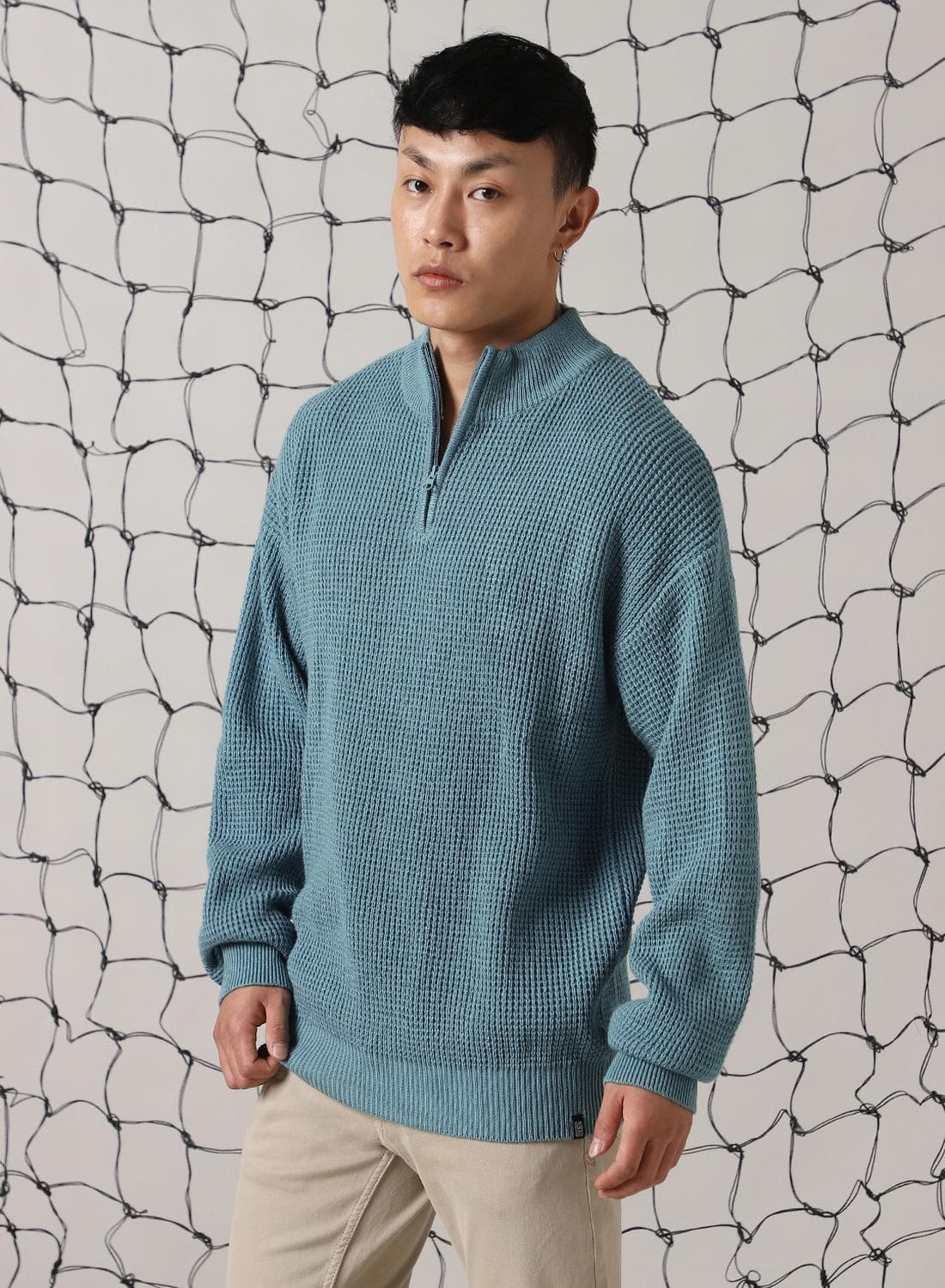 Men's Blue 100% Acrylic Solid Relaxed Fit Sweater