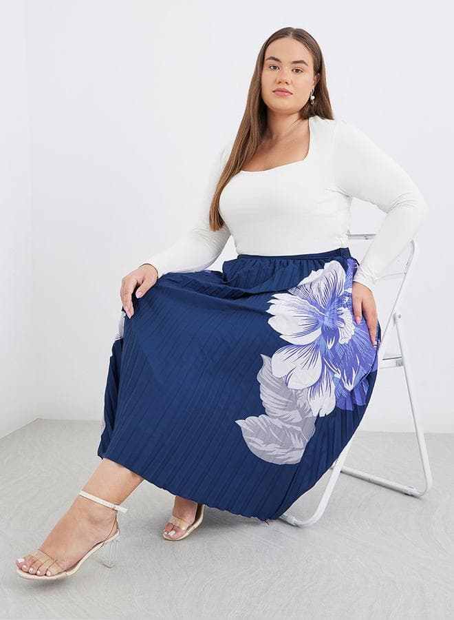 Plus Navy Midi Skirt With Pleated And Floral Print