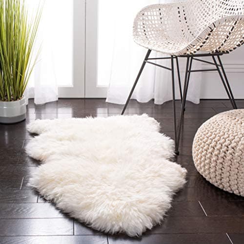 SAFAVIEH Sheep Skin Collection Accent Rug - 2' x 3', White, Handmade Rustic Glam Genuine Pelt, 3.4-inch Thick Ideal for High Traffic Areas in Entryway, Living Room, Bedroom (SHS121A)