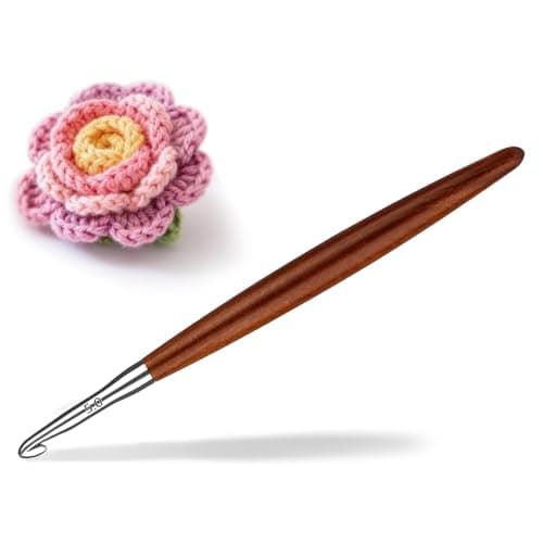 Lunarm 5mm Crochet Hook Ergonomic Aluminum Crochet Hook with Wood Handle Available in 3mm10mm for Arthritic Hands DIY Craft Knitting Bouquets Blankets Hats Gloves from Various Yarns