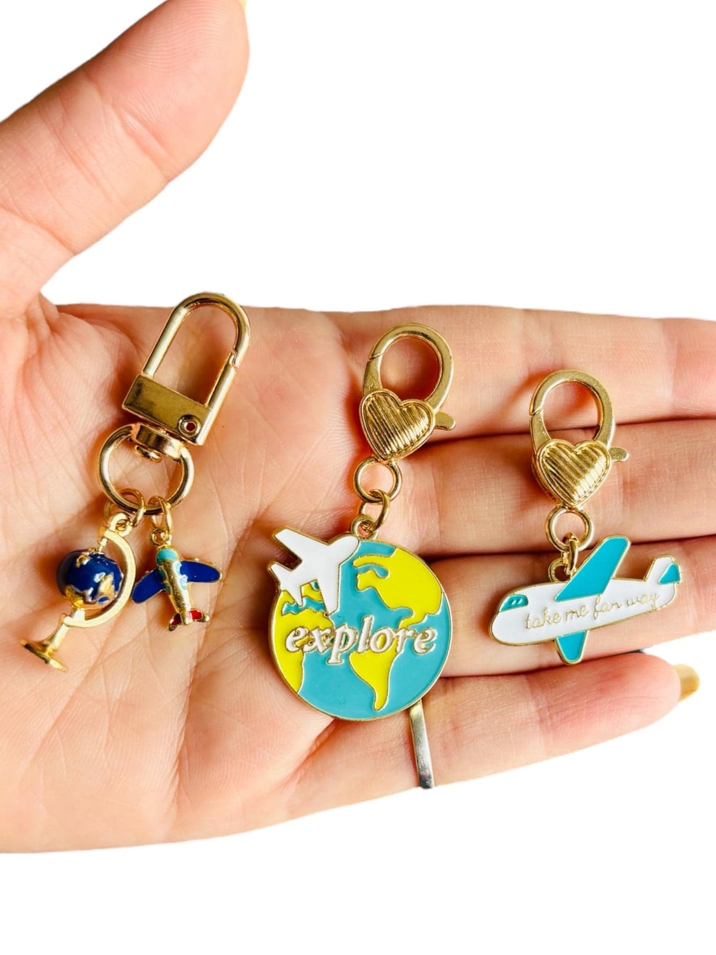 TraveEssentialz 3 pc Pack Metal Travel Keychain Globe Airplane | Gift for Mother's Day | Bag Hanging Charm Souvenir | Travel Gift for Girls | Travel Lover
