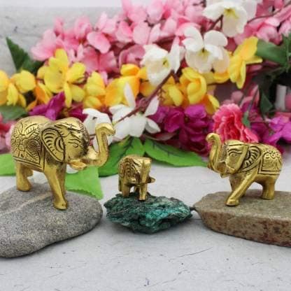 Fashion Bizz Trunk up Elephant Statues Set of 3 - Showpiece Metal Statue - Lucky Figurine- Home Décor Gifts Item Decorative Showpiece - 5 cm (Metal, Gold)