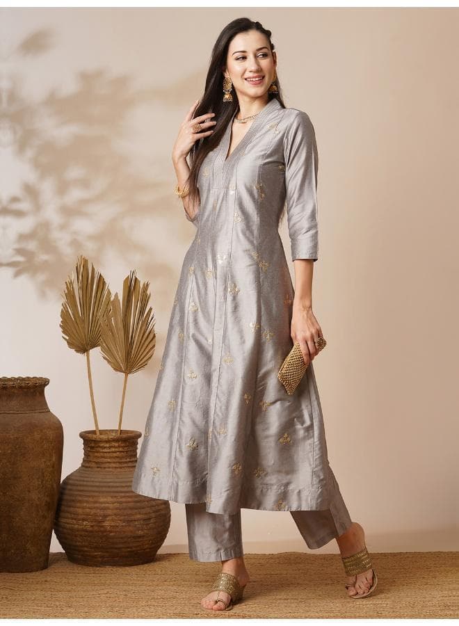 Globus Women Floral Embroidered Panelled Sequinned Kurta With Trousers Festive Set