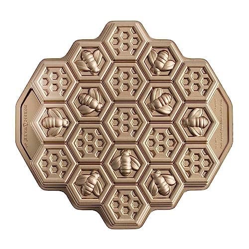 Nordic Ware Honeycomb PullApart Pan 10 Cup Toffee