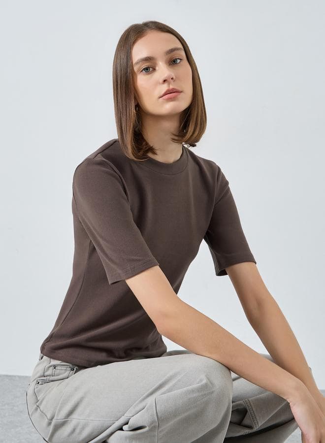 Brown Fitted Knit T-Shirt — XL
