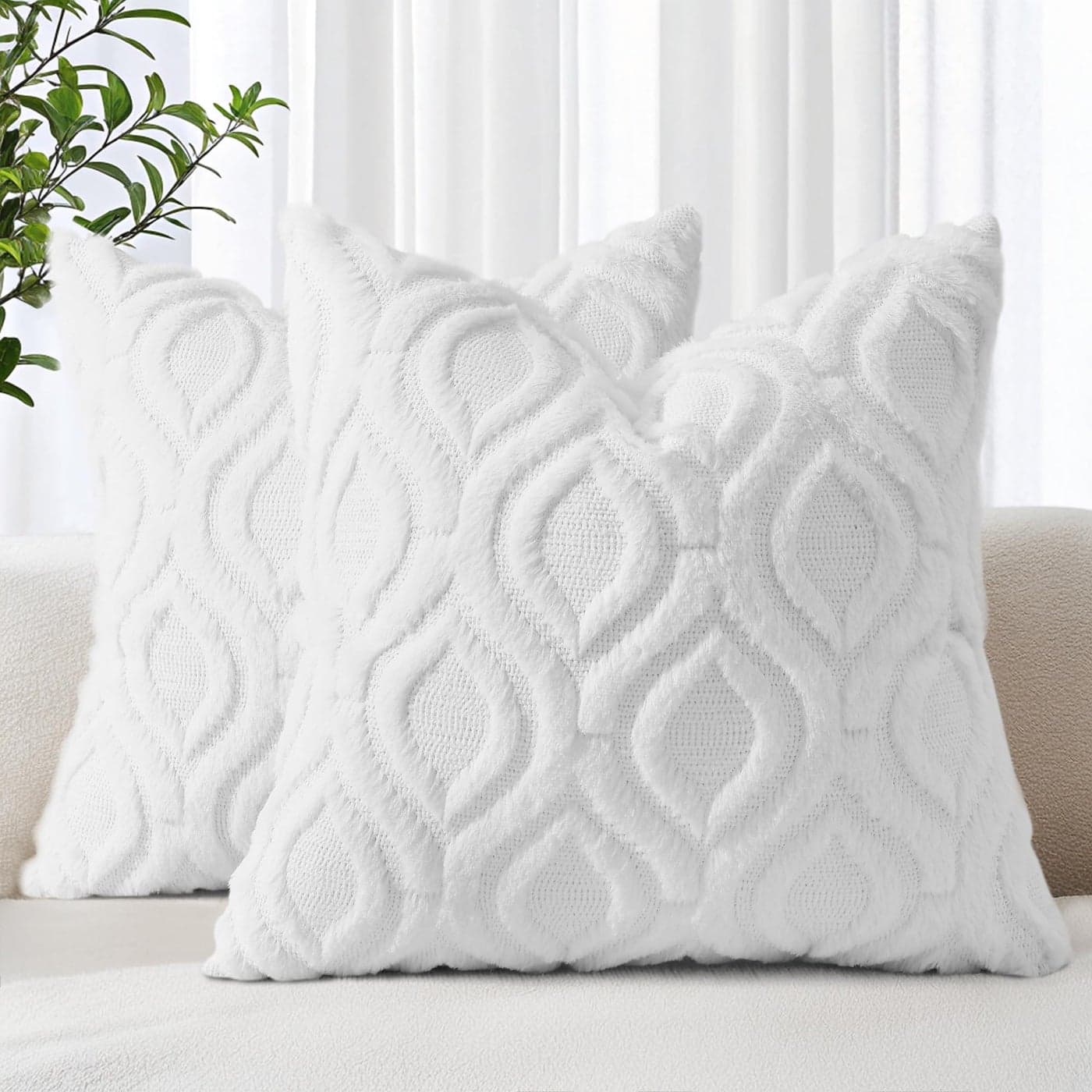 decorUhome Throw Pillow Covers 18x18 Inch Set of 2 Soft Plush Faux Wool White Solid Couch Pillow Covers Accent Farmhouse Neutral Square Pillow Cases for Sofa Bed Living Room Home Decor